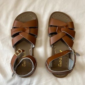 Brown kids saltwater sandals
